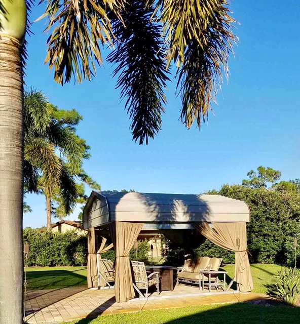 busy Corner Wholesale